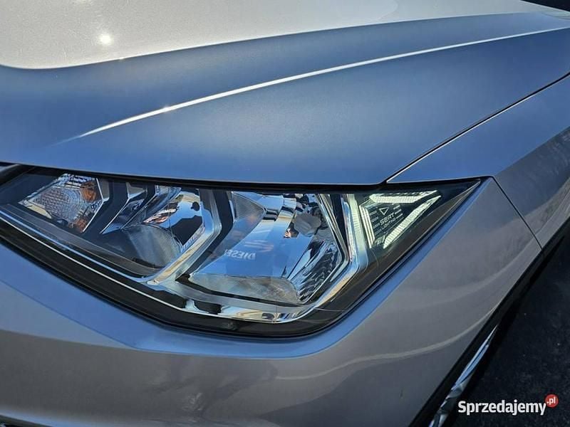 Używany Seat Arona 95 KM (69 kW) 2019 Srebrny SUV