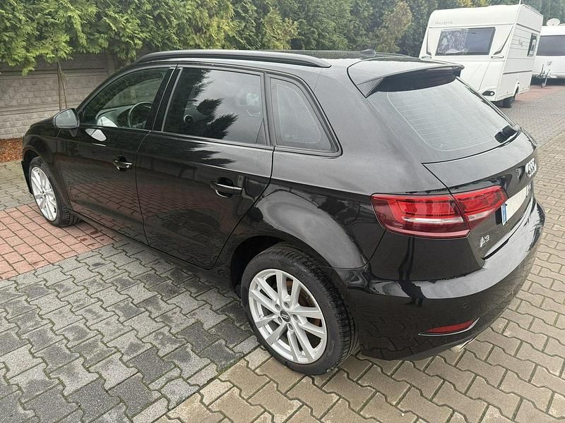 Używany Audi A3 Sportback 150 KM (110 kW) 2020 Czarny (metalik) Hatchback