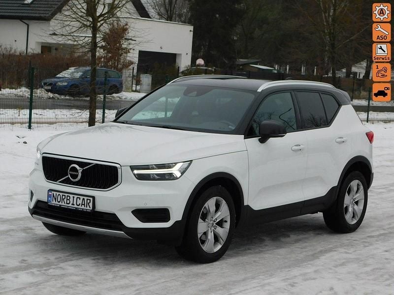 Używany Volvo XC40 156 KM (114 kW) 2022 Biały (metalik) SUV