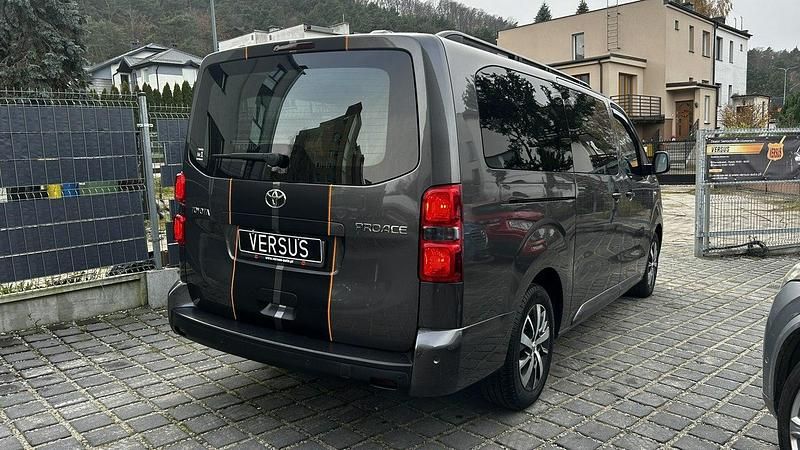 Używany Toyota Proace 122 KM (89 kW) 2019 Grafitowy Minivan
