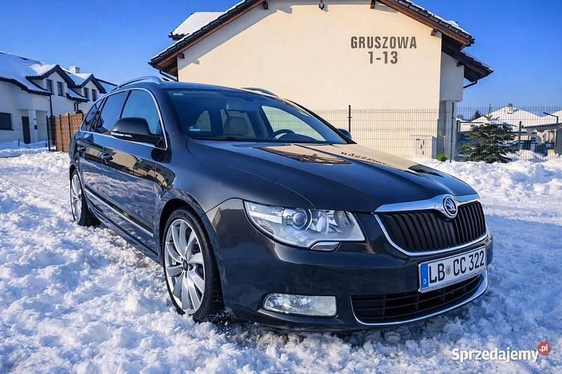Używany Skoda Superb 160 KM (117 kW) 2011