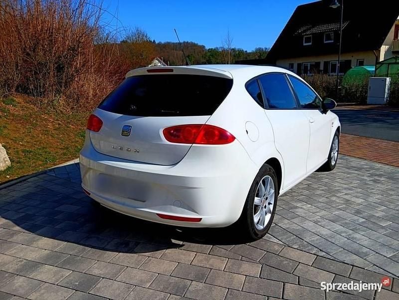 Używany Seat Leon 2010 Biały Hatchback