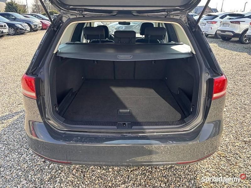 Używany VW Passat 120 KM (88 kW) 2017 Szary Kombi