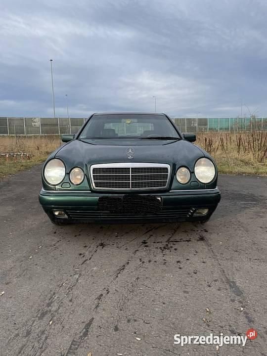 Używany 1996 Mercedes E280 | 11 900 zł - Obraz 1/4