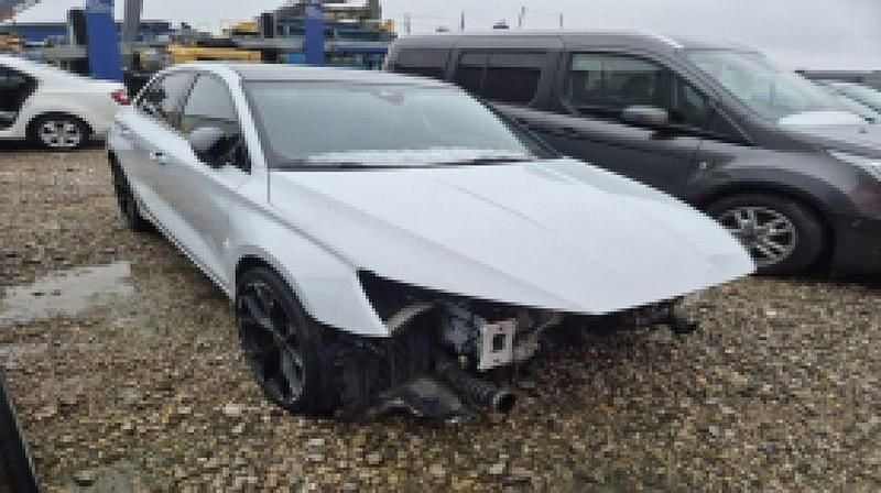 Biały Używany 2024 Audi RS3 Sportback Hatchback | 120 000 zł - Obraz 1/4