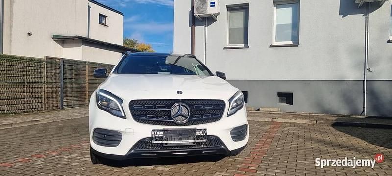 Używany Mercedes GLA250 AMG 264 KM (194 kW) 2020 Biały SUV