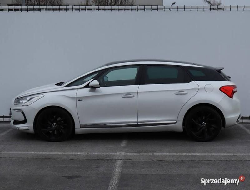 Używany Citroën DS5 2013 Biały Hatchback