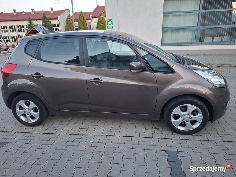 Używany 2012 Kia Venga Hatchback | 30 800 zł (Uczciwa cena) - Obraz 1/4