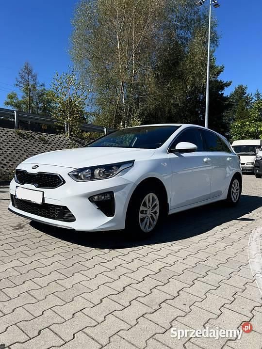 Biały Używany 2019 Kia Ceed 2 Hatchback | 50 000 zł (Uczciwa cena) - Obraz 1/4