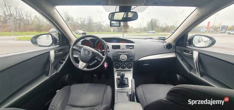 Używany Mazda 3 Exclusive 105 KM (77 kW) 2010 Biały Hatchback