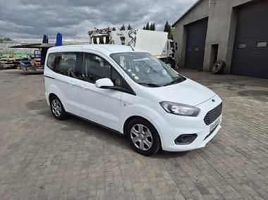 Używany Ford Tourneo Courier 101 KM (74 kW) 2018 Biały Minivan