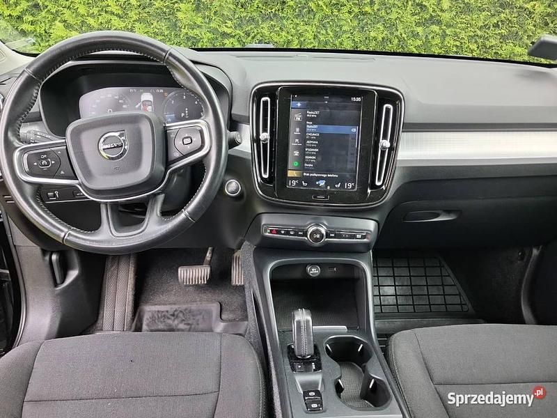 Używany Volvo XC40 2019 Czarny SUV