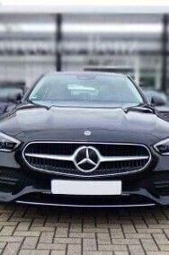 Używany Mercedes A180 170 KM (125 kW) 2022 Czarny Sedan/Limuzyna