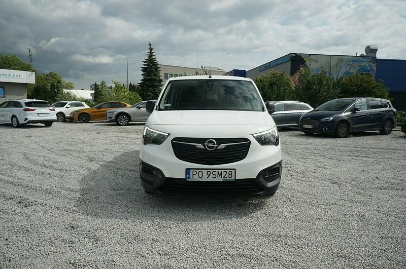 Używany Opel Combo 131 KM (96 kW) 2020 Biały Minivan