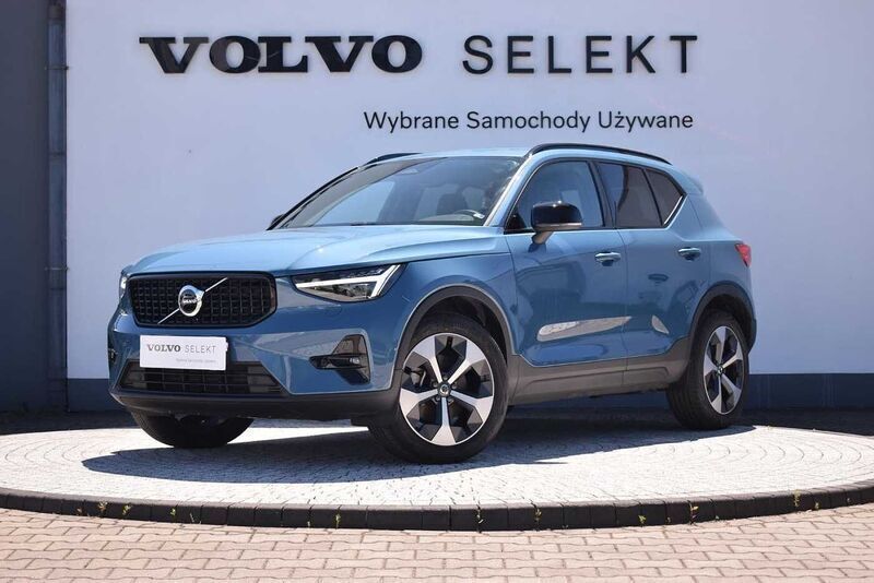 Niebieski Używany 2025 Volvo XC40 SUV | 169 900 zł (Dobra cena) - Obraz 1/4