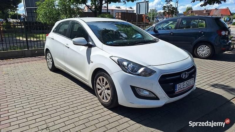 Biały Używany 2016 Hyundai i30 Hatchback | 34 900 zł (Uczciwa cena) - Obraz 1/4
