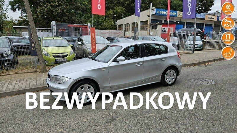Srebrny Używany 2004 BMW 116 Hatchback | 13 500 zł (Uczciwa cena) - Obraz 1/4