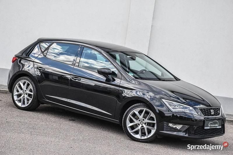 Czarny Używany 2016 Seat Leon FR Hatchback | 50 899 zł (Uczciwa cena) - Obraz 1/4