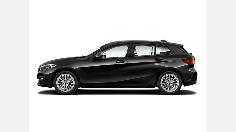 Używany BMW 118 Advantage 136 KM (100 kW) 2024 Czarny szafir metalizowany Hatchback