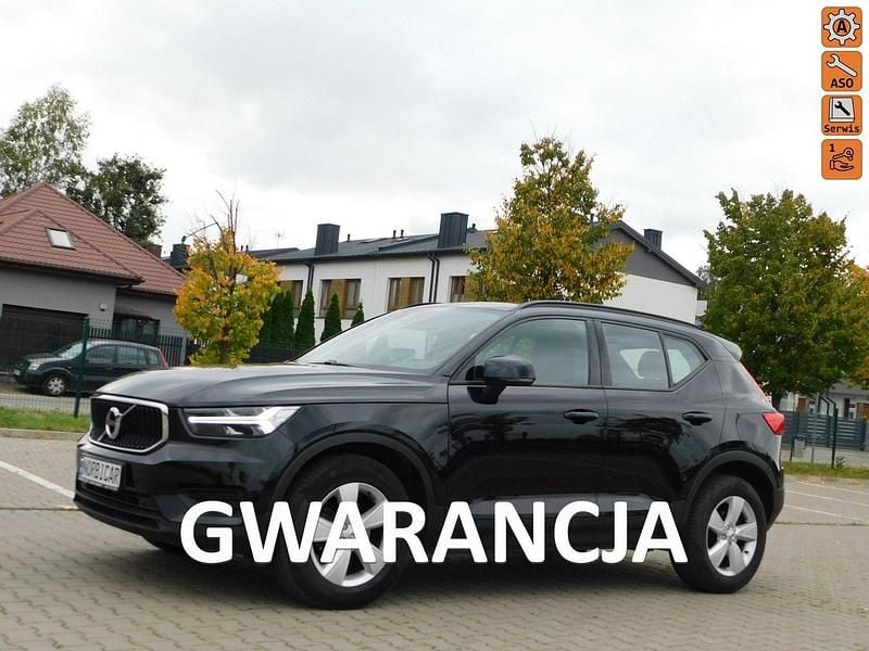 Czarny Używany 2020 Volvo XC40 SUV | 82 222 zł - Obraz 1/4