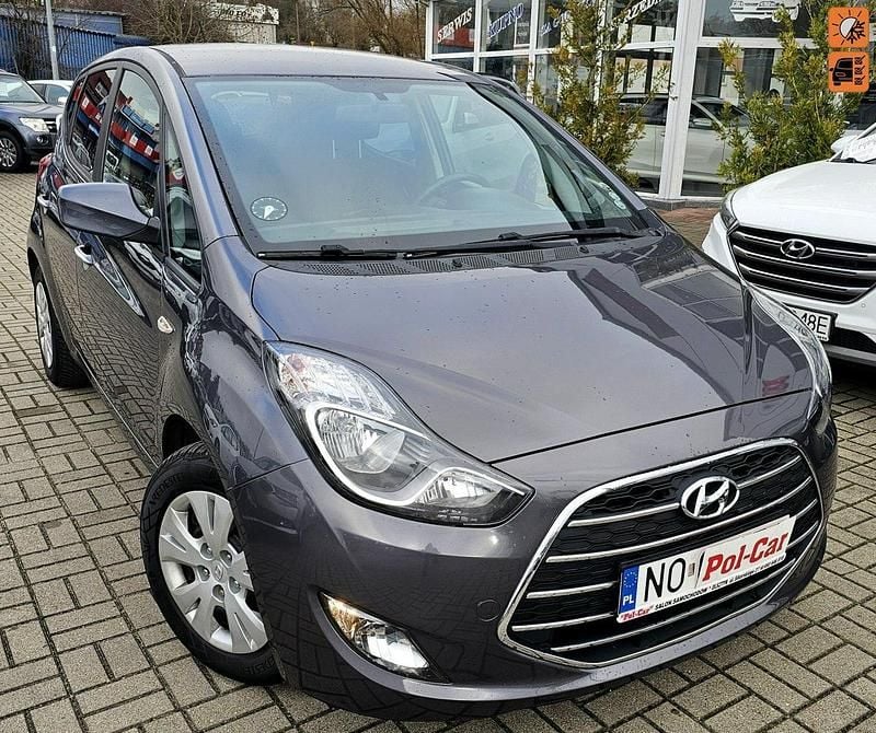 Używany Hyundai ix20 90 KM (66 kW) 2016 Szary Hatchback