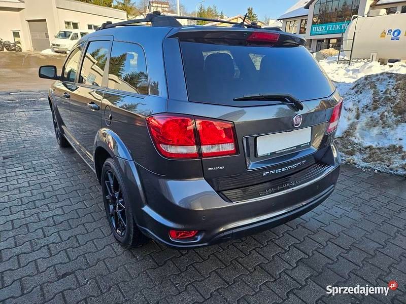 Używany Fiat Freemont Black Code 2014 Szary SUV