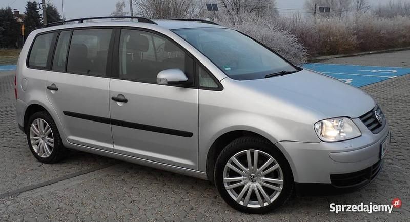 Używany VW Touran 2004 Srebrny Minivan