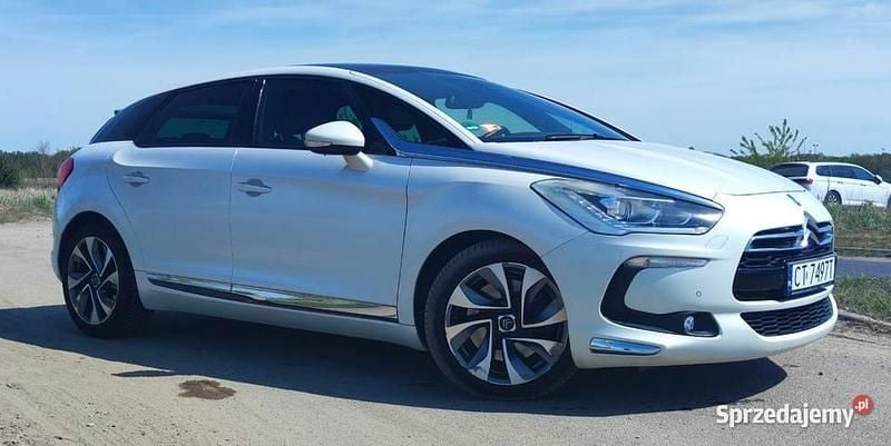 Biały Używany 2012 Citroën DS5 Hatchback | 28 900 zł - Obraz 1/4
