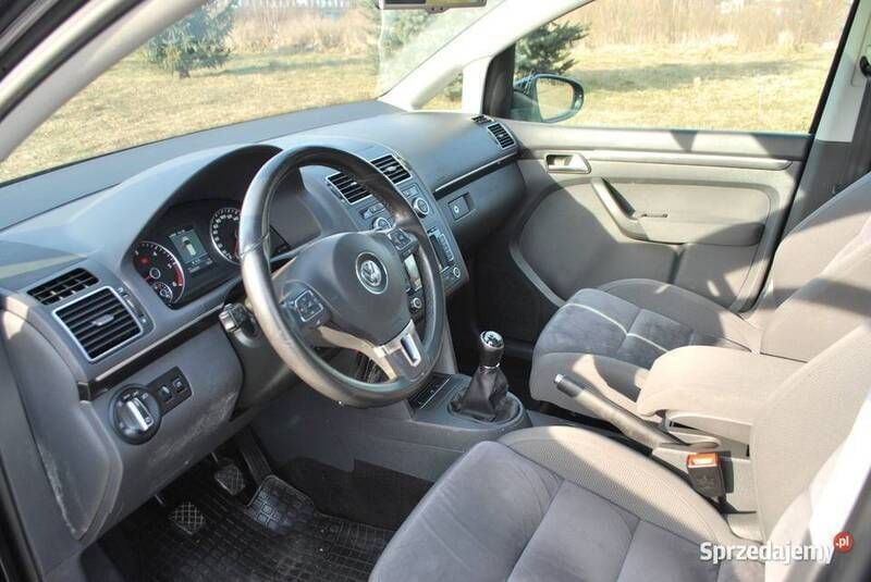 Używany VW Touran 140 KM (102 kW) 2013 Minivan