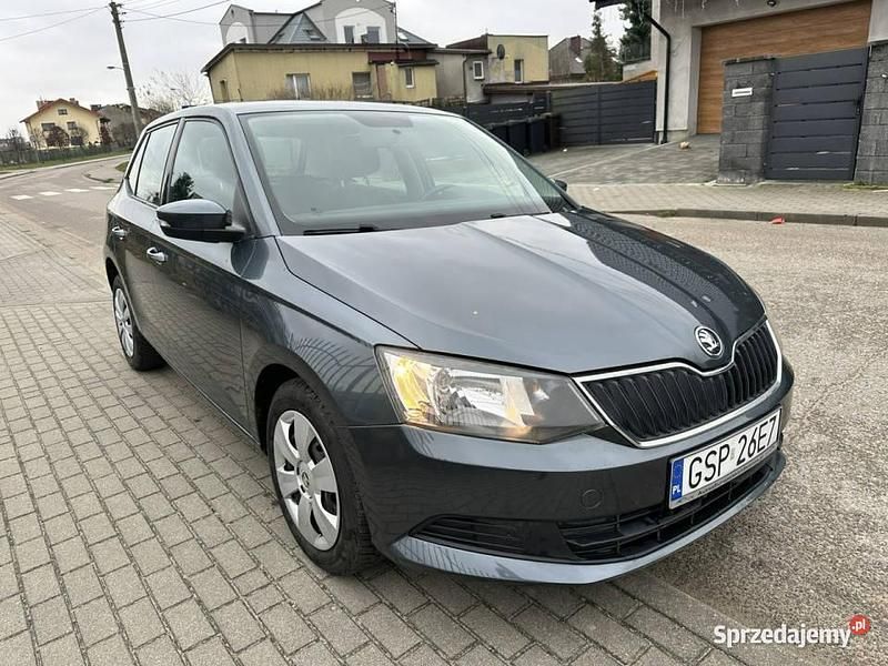 Używany Skoda Fabia 90 KM (66 kW) 2017 Szary (metalik) Hatchback