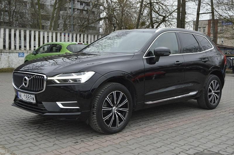 Czarny (metalik) Używany 2019 Volvo XC60 SUV | 139 900 zł (Drogi) - Obraz 1/4