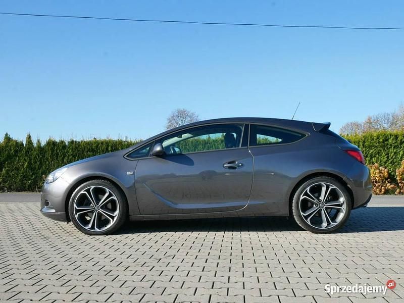 Grafitowy Używany 2012 Opel Astra GTC Coupe | 29 900 zł (Dość drogi) - Obraz 1/4
