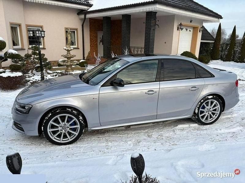 Srebrny Używany 2015 Audi A4 S-Line Sedan/Limuzyna | 48 900 zł (Super Cena) - Obraz 1/4