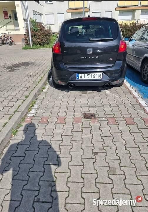 Czarny Używany 2007 Seat Altea FR Minivan | 10 000 zł (Uczciwa cena) - Obraz 1/4