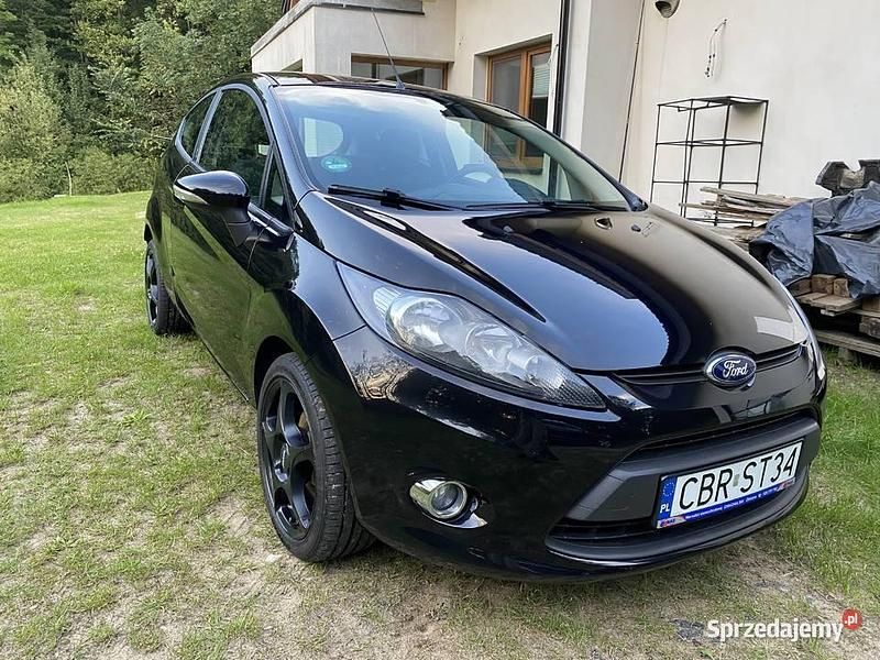 Czarny Używany 2012 Ford Fiesta Champions Edition Hatchback | 19 900 zł (Uczciwa cena) - Obraz 1/4