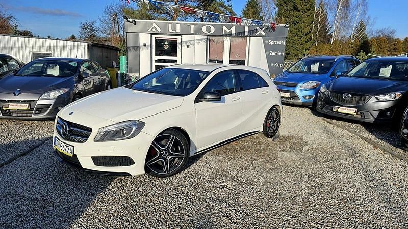 Używany Mercedes A180 AMG 110 KM (80 kW) 2013 Biały Hatchback