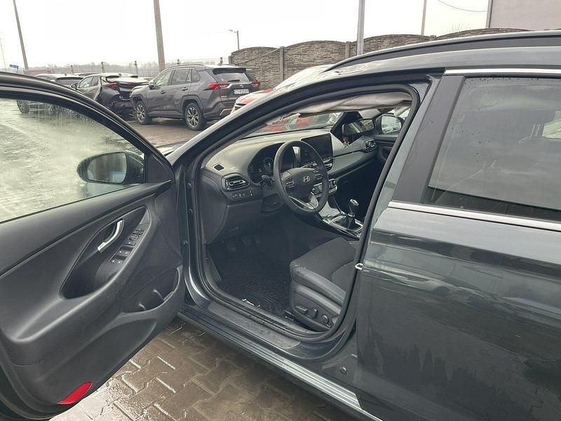 Używany Hyundai i30 140 KM (102 kW) 2024 Grafitowy (metalik) Kombi