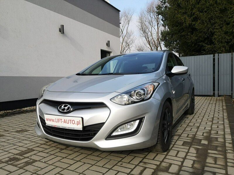 Srebrny Używany 2015 Hyundai i30 Hatchback | 26 900 zł (Dość drogi) - Obraz 1/4