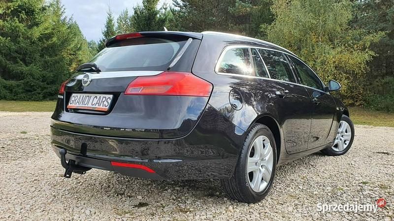 Czarny Używany 2009 Opel Insignia Kombi | 18 800 zł (Uczciwa cena) - Obraz 1/4