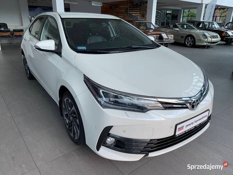 Biały Używany 2016 Toyota Corolla Sedan/Limuzyna | 66 900 zł (Dość drogi) - Obraz 1/4