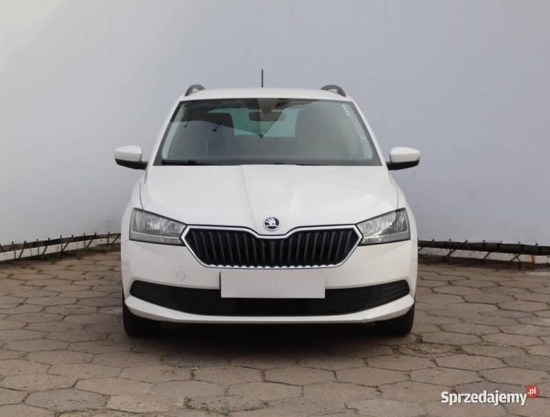 Biały Używany 2022 Skoda Fabia Kombi | 44 999 zł (Dobra cena) - Obraz 1/4
