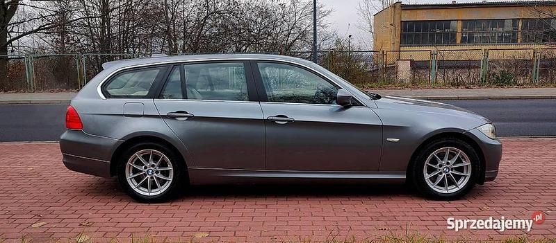 Używany BMW 325 218 KM (160 kW) 2009 Szary Sedan/Limuzyna