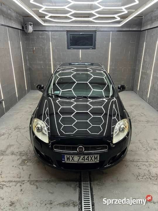 Czarny Używany 2009 Fiat Bravo Hatchback | 13 000 zł (Uczciwa cena) - Obraz 1/4