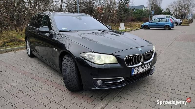 Czarny Używany 2014 BMW 525 Luxury Line Kombi | 49 400 zł (Uczciwa cena) - Obraz 1/4