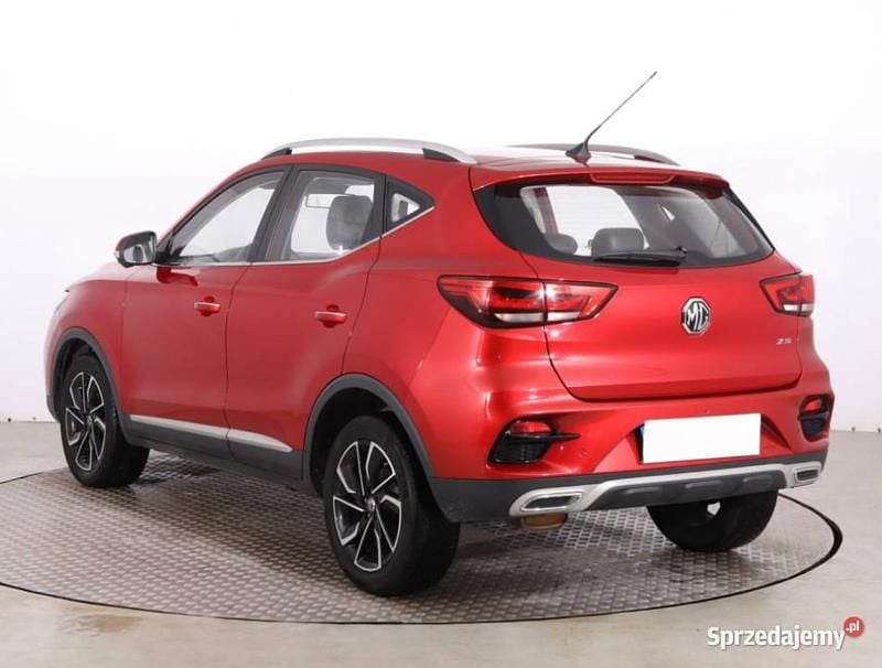 Używany MG ZS 106 KM (77 kW) 2023 Czerwony SUV