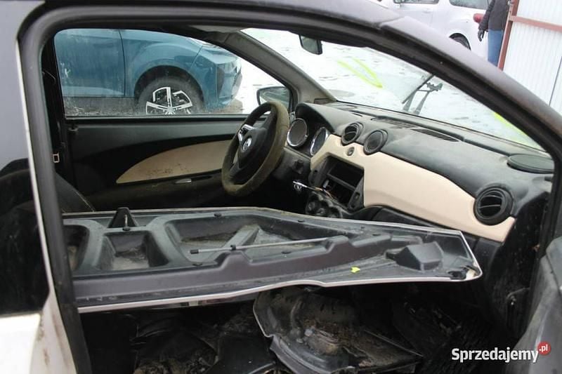 Używany Aixam City 2017 Kremowy Coupe