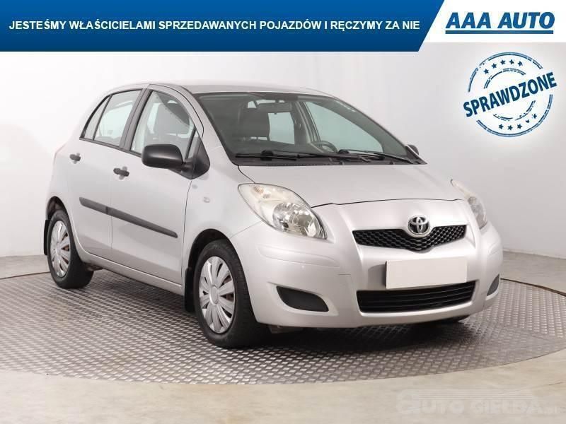 Srebrny Używany 2009 Toyota Yaris | 19 999 zł (Dobra cena) - Obraz 1/4