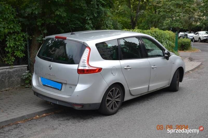 Srebrny Używany 2011 Renault Grand Scénic III Bose Edition Minivan | 19 000 zł (Uczciwa cena) - Obraz 1/3