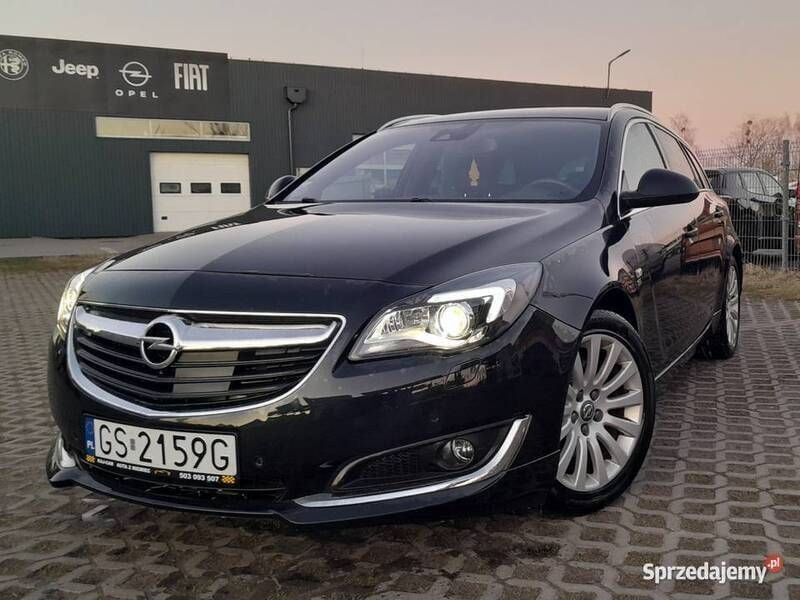 Czarny Używany 2014 Opel Insignia OPC Kombi | 30 000 zł (Dobra cena) - Obraz 1/4