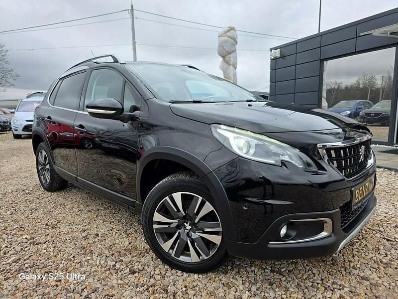 Używany Peugeot 2008 110 KM (80 kW) 2017 Czarny (metalik, perła) SUV
